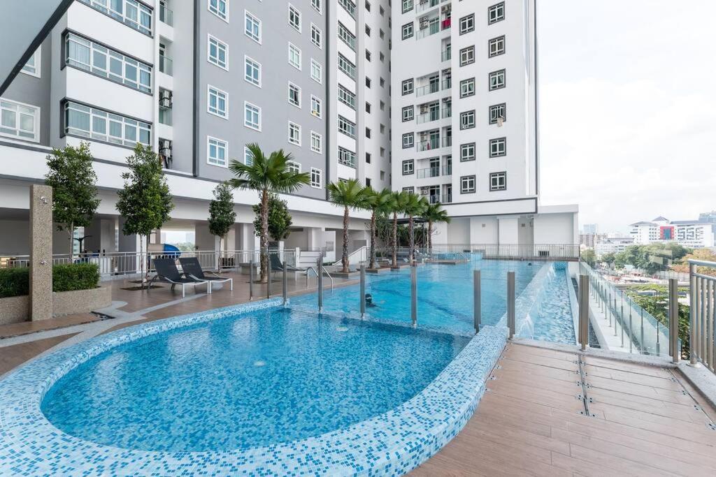 Tr Lovely 3 Bedroom Unit 6pax Next To Titiwangsa Lrt Kuala Lumpur
