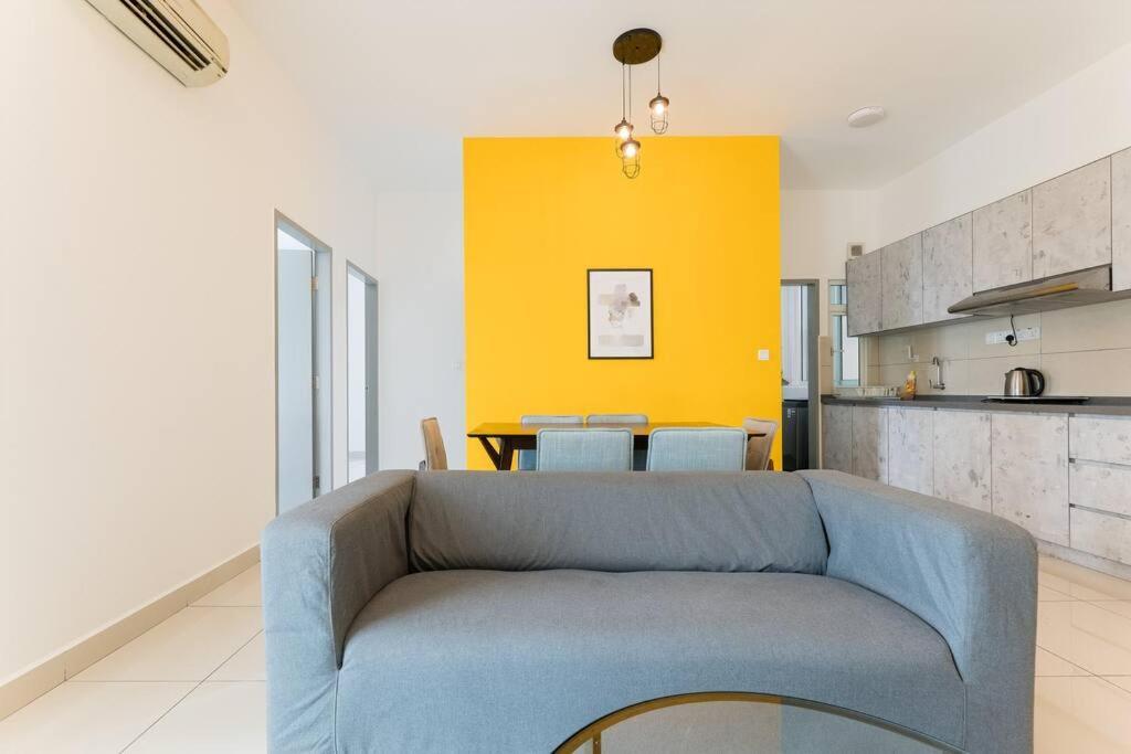 Tr Lovely 3 Bedroom Unit 6pax Next To Titiwangsa Lrt Apartment Kuala Lumpur