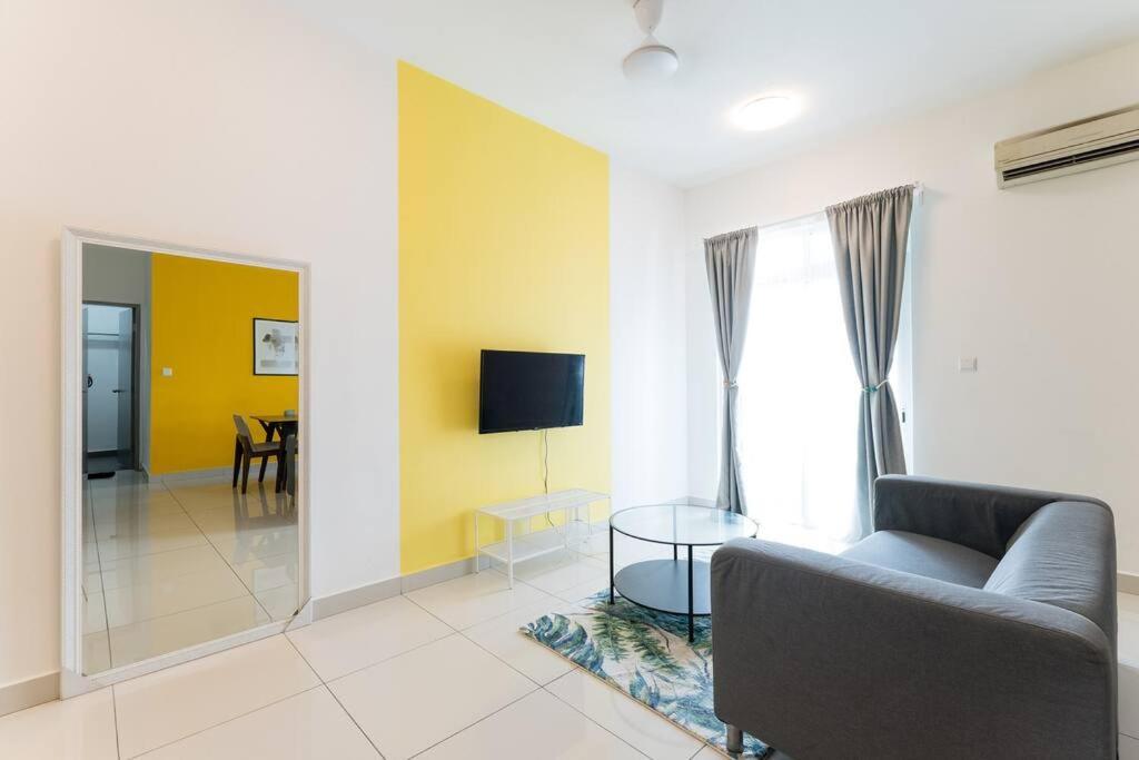 Tr Lovely 3 Bedroom Unit 6pax Next To Titiwangsa Lrt *