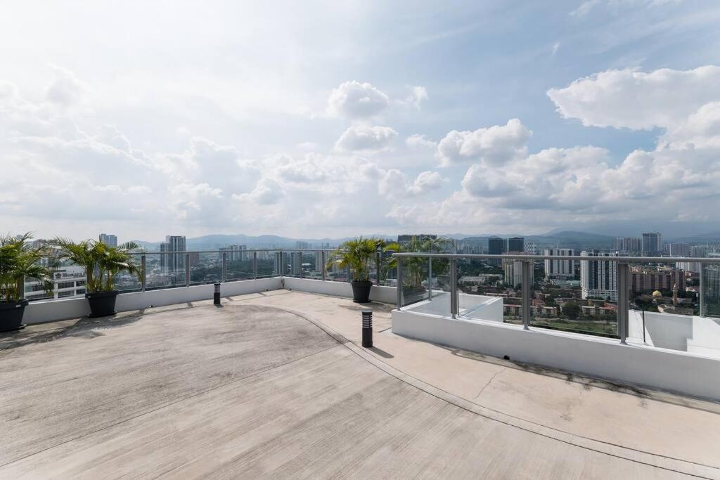 Tr Lovely 3 Bedroom Unit 6pax Next To Titiwangsa Lrt Kuala Lumpur
