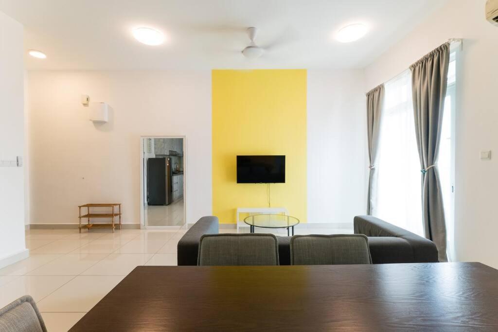 Tr Lovely 3 Bedroom Unit 6pax Next To Titiwangsa Lrt * Kuala Lumpur